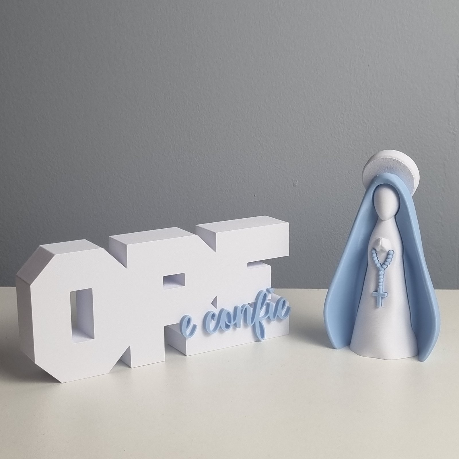 Foto da galeria do produto Kit Decorativo Nossa senhora, Ore e Confie 3D